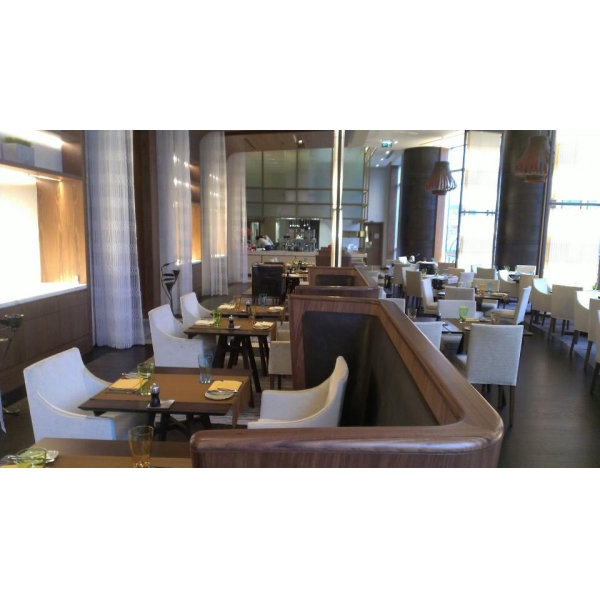 Ресторанный сервис бронирования столиков menu-rest.com - Интерьер ресторана "Acapella Restaurant & Lounge"