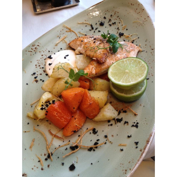 Ресторанный сервис бронирования столиков menu-rest.com - Интерьер ресторана "Acapella Restaurant & Lounge"