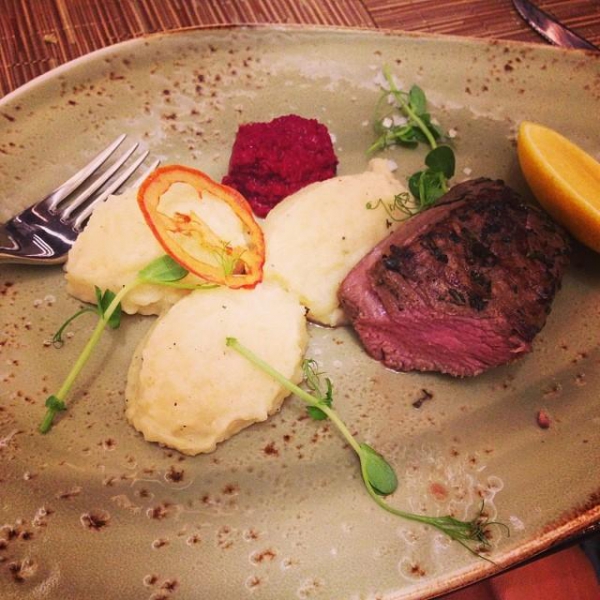 Ресторанный сервис бронирования столиков menu-rest.com - Интерьер ресторана "Acapella Restaurant & Lounge"