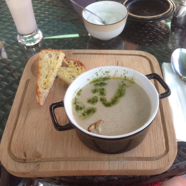 Ресторанный сервис бронирования столиков menu-rest.com - Интерьер ресторана "Holly Food"