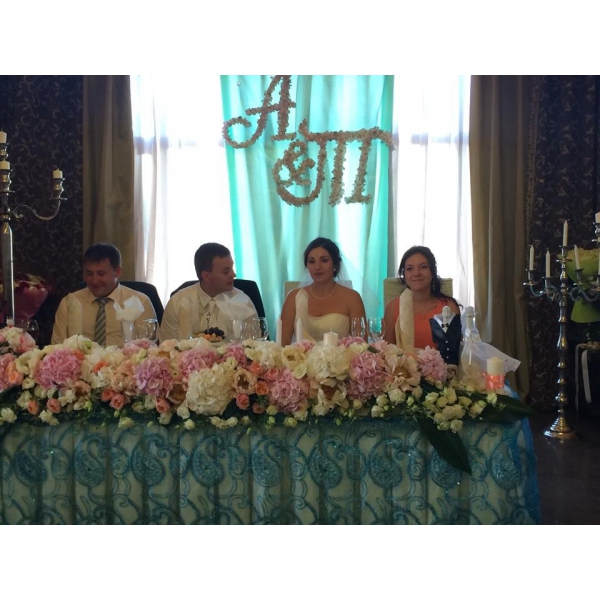 Ресторанный сервис бронирования столиков menu-rest.com - Интерьер ресторана "Ушакоff"