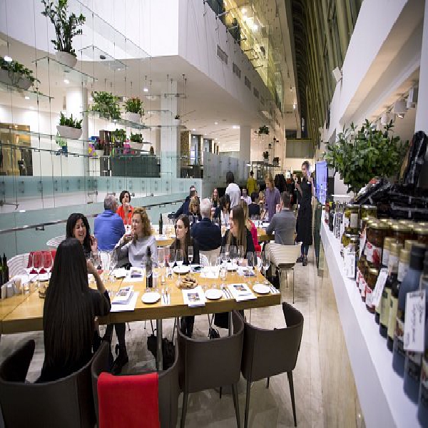 Ресторанный сервис бронирования столиков menu-rest.com - Интерьер ресторана "Correa`s"