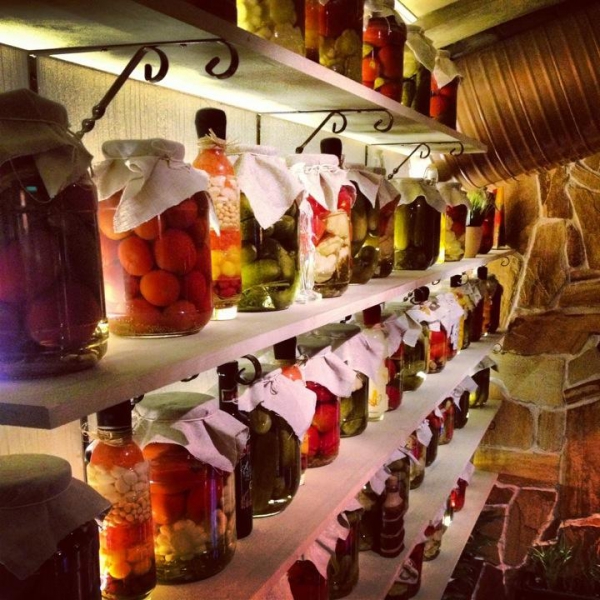 Ресторанный сервис бронирования столиков menu-rest.com - Интерьер ресторана "Братья МО"