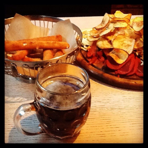 Ресторанный сервис бронирования столиков menu-rest.com - Интерьер ресторана "Братья МО"