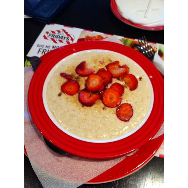 Ресторанный сервис бронирования столиков menu-rest.com - Интерьер ресторана "T.G.I. Friday`s"