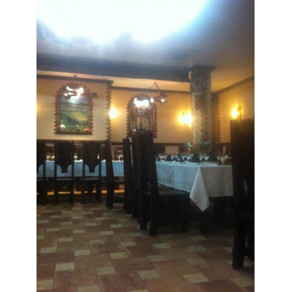 Ресторанный сервис бронирования столиков menu-rest.com - Интерьер ресторана "Алазанская долина"