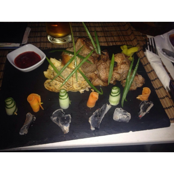 Ресторанный сервис бронирования столиков menu-rest.com - Интерьер ресторана "Wild Apple"