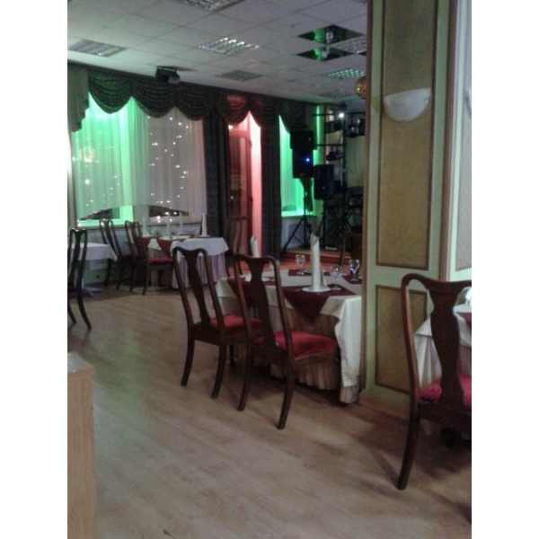 Ресторанный сервис бронирования столиков menu-rest.com - Интерьер ресторана "Тройка, ООО"