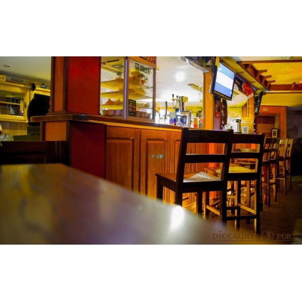 Ресторанный сервис бронирования столиков menu-rest.com - Интерьер ресторана "Piccadilly pub"