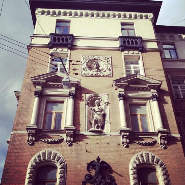 Ресторанный сервис бронирования столиков menu-rest.com - Интерьер ресторана "Шато Бобров"