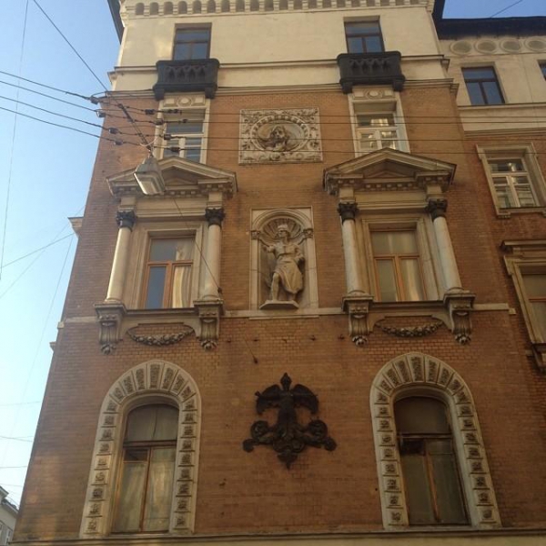 Ресторанный сервис бронирования столиков menu-rest.com - Интерьер ресторана "Шато Бобров"