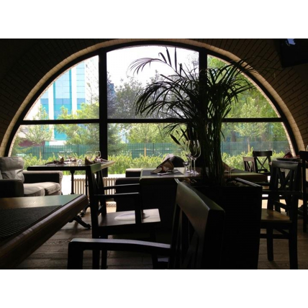 Ресторанный сервис бронирования столиков menu-rest.com - Интерьер ресторана "Парк-кафе"