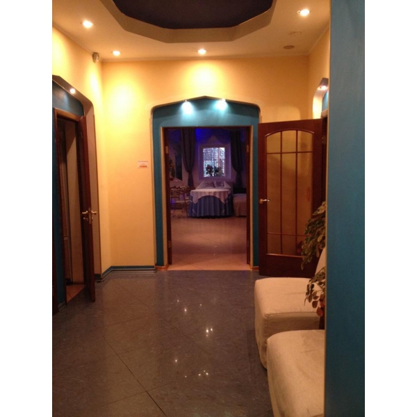 Ресторанный сервис бронирования столиков menu-rest.com - Интерьер ресторана "Караван"