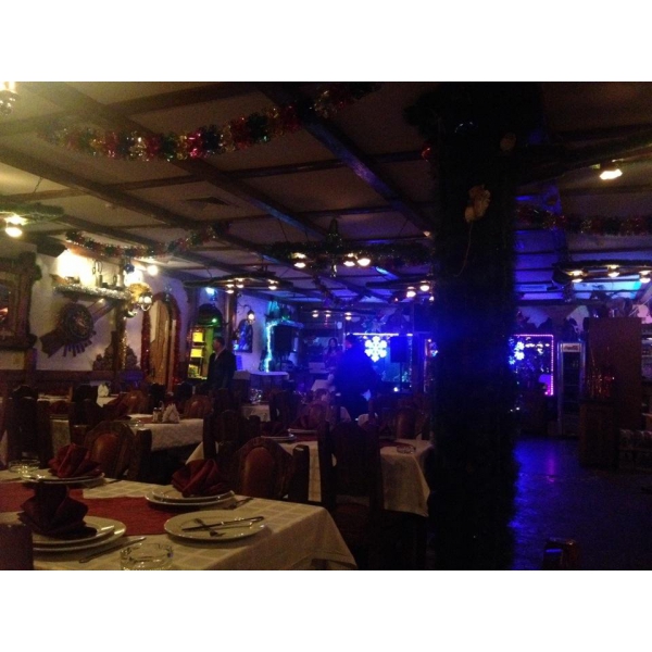 Ресторанный сервис бронирования столиков menu-rest.com - Интерьер ресторана "Старый Баку"