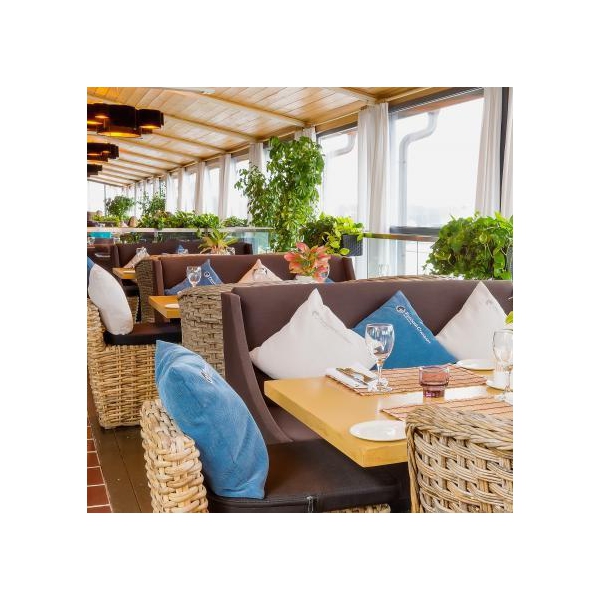 Ресторанный сервис бронирования столиков menu-rest.com - Интерьер ресторана "Vоdный"