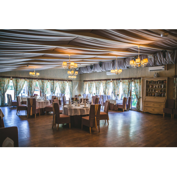 Ресторанный сервис бронирования столиков menu-rest.com - Интерьер ресторана "Веранда Vstrecha"