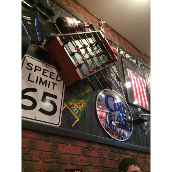 Ресторанный сервис бронирования столиков menu-rest.com - Интерьер ресторана "T.G.I. Friday`s"