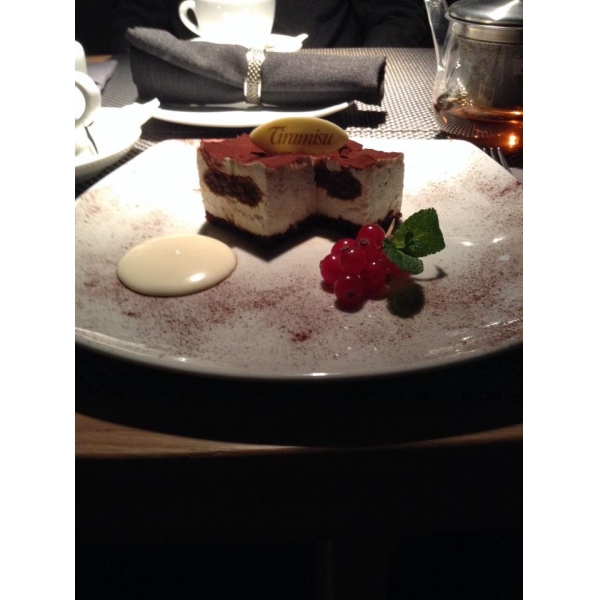 Ресторанный сервис бронирования столиков menu-rest.com - Интерьер ресторана "Планета Суши"