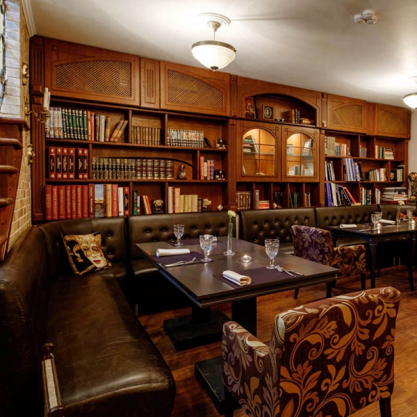 Ресторанный сервис бронирования столиков menu-rest.com - Интерьер ресторана "В темноте?!"