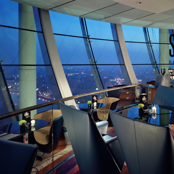 Ресторанный сервис бронирования столиков menu-rest.com - Интерьер ресторана "CITY SPACE BAR & RESTAURANT "