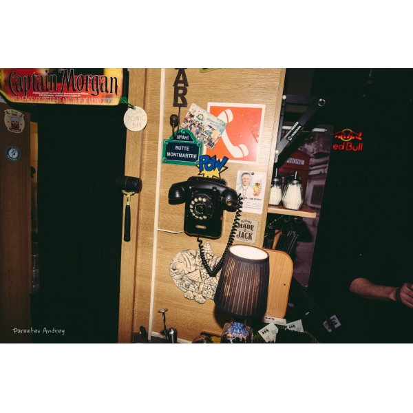 Ресторанный сервис бронирования столиков menu-rest.com - Интерьер ресторана "— Дорогая, я перезвоню "