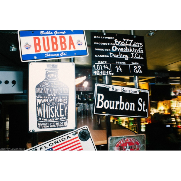 Ресторанный сервис бронирования столиков menu-rest.com - Интерьер ресторана "— Дорогая, я перезвоню "