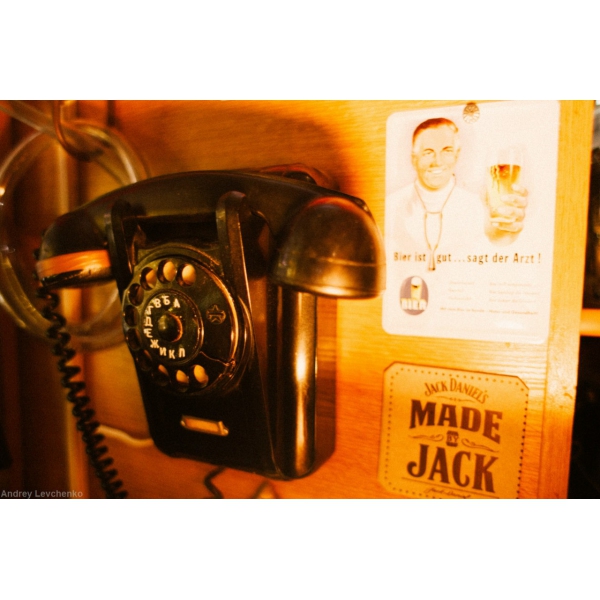 Ресторанный сервис бронирования столиков menu-rest.com - Интерьер ресторана "— Дорогая, я перезвоню "