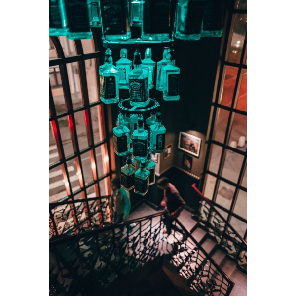 Ресторанный сервис бронирования столиков menu-rest.com - Интерьер ресторана "— Дорогая, я перезвоню "