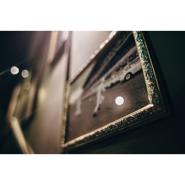 Ресторанный сервис бронирования столиков menu-rest.com - Интерьер ресторана "— Дорогая, я перезвоню "