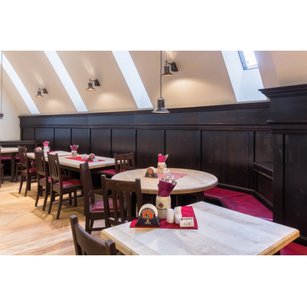 Ресторанный сервис бронирования столиков menu-rest.com - Интерьер ресторана "Paulaner brauhaus"