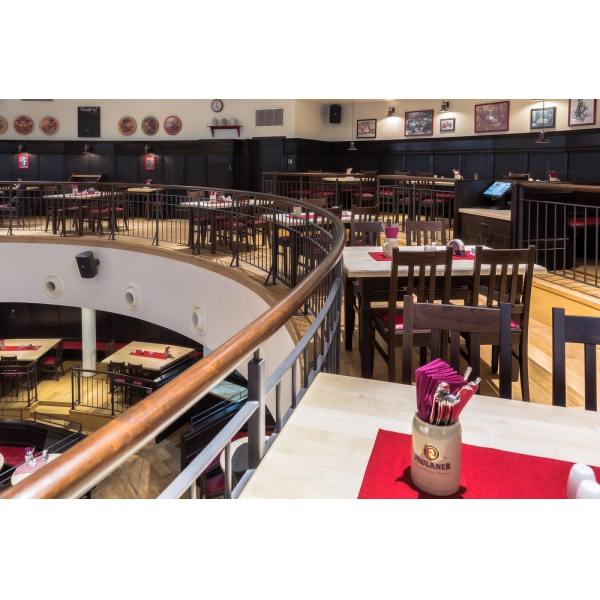 Ресторанный сервис бронирования столиков menu-rest.com - Интерьер ресторана "Paulaner brauhaus"