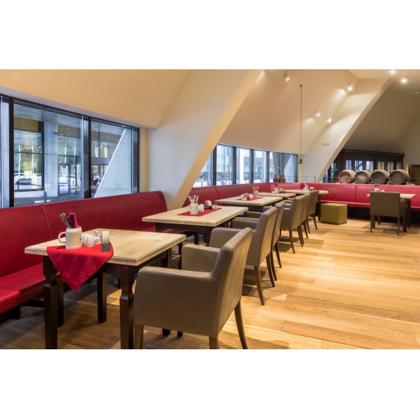 Ресторанный сервис бронирования столиков menu-rest.com - Интерьер ресторана "Paulaner brauhaus"