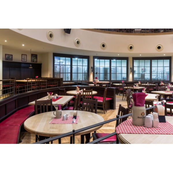 Ресторанный сервис бронирования столиков menu-rest.com - Интерьер ресторана "Paulaner brauhaus"