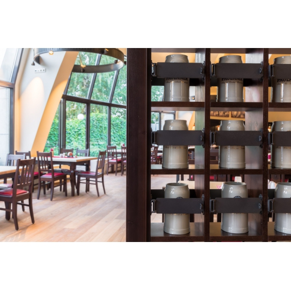 Ресторанный сервис бронирования столиков menu-rest.com - Интерьер ресторана "Paulaner brauhaus"